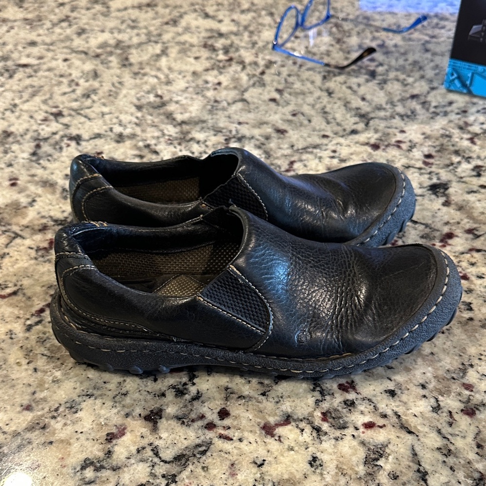 Women’ Black Slip-On Shoes Born